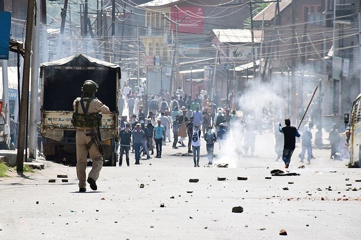 konflik-memanas-india-dan-pakistan-terlibat-dalam-eskalasi-militer-di-wilayah-perbatasan