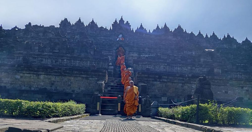 Inovasi Aksesibilitas: Pemasangan Stairlift di Candi Borobudur Dijamin Aman untuk Struktur Bersejarah